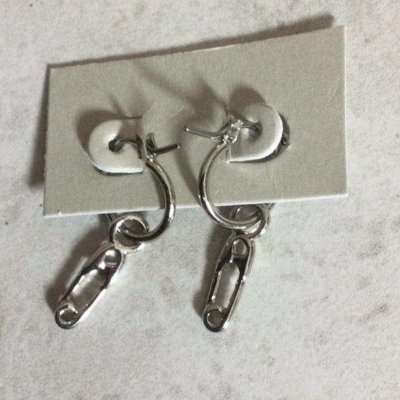 NWT Silver hoops with safety pins - Picture 5 of 6